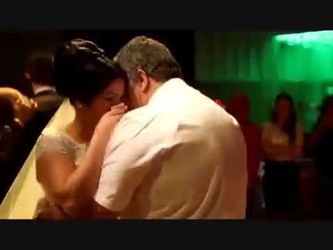 بالفيديو عروسة تودع والدها برقصة حزينة