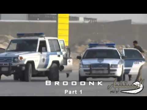 بالفيديو شرطي يصفع فتاة على وجهها