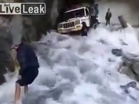 بالفيديو أخطر طريق في العالم