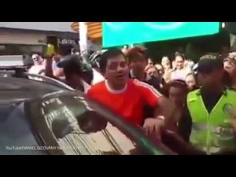 بالفيديو سيدة كولومبية تلقن زوجها درسا قاسيا بعد ضبطه مع عشيقته