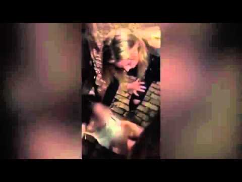 بالفيديو خناقة حريمي وتقطيع ملابس بين امرأتين