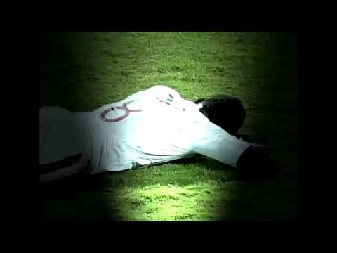 فيديو الحكم سمير عثمان يرفع البطاقة الحمراء لمحمد كوفي