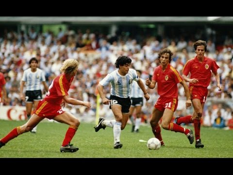 30 دقيقة تشرح لماذا مارادونا أفضل لاعب في تاريخ كرة القدم