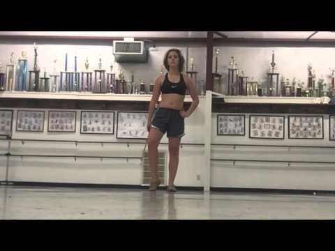 بالفيديو فتاة تتعرض لموقف محرج