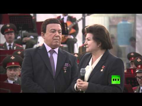 شاهد أول رائدة فضاء في العالم تزور قاعدة حميميم