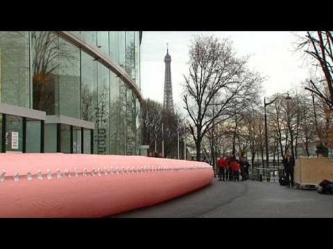 شاهد بالفيديوفيضان يهدد باريس