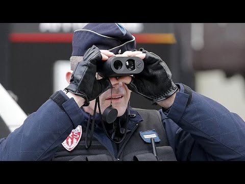 فرنسا تنشر 15 ألفًا من أفراد الشرطة والجيش