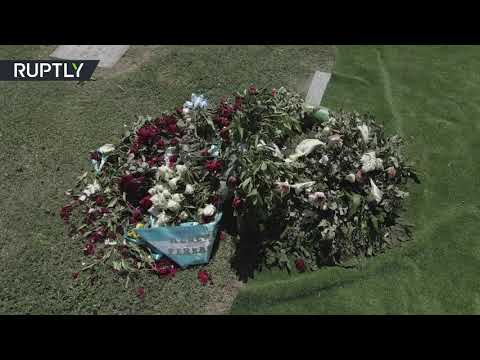 مشاهد جوية للمقبرة التي دفن فيها مارادونا